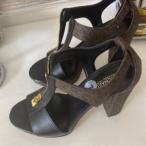 Heels shoes from MICHAEL KORS